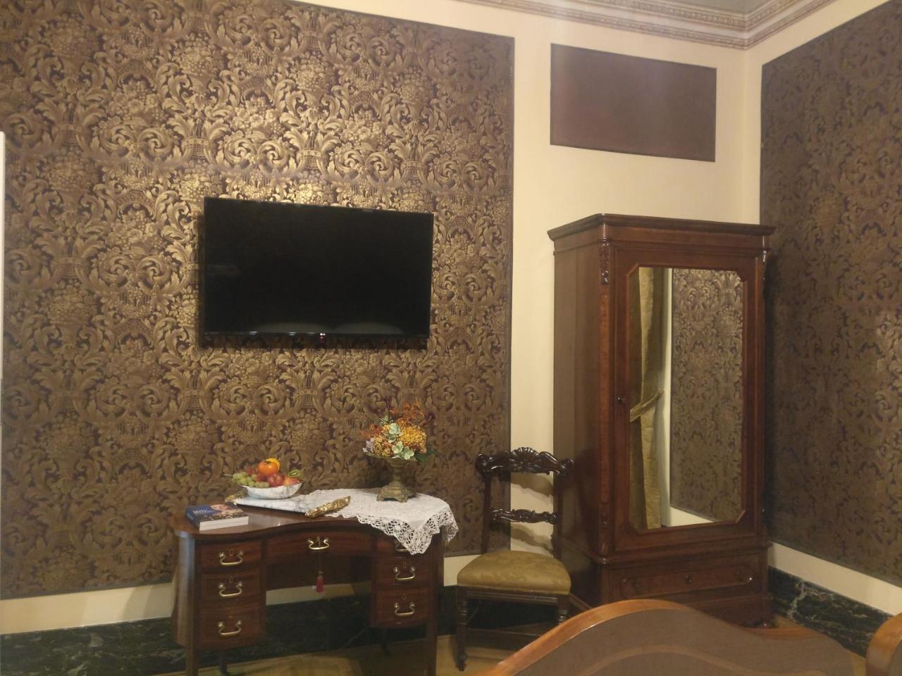 B&B "La Bottega D'Arte" Каррара Экстерьер фото