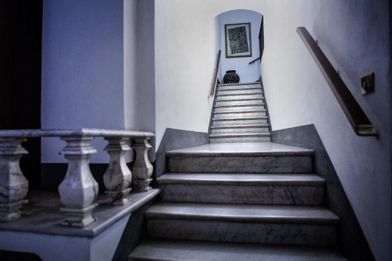 B&B "La Bottega D'Arte" Каррара Экстерьер фото