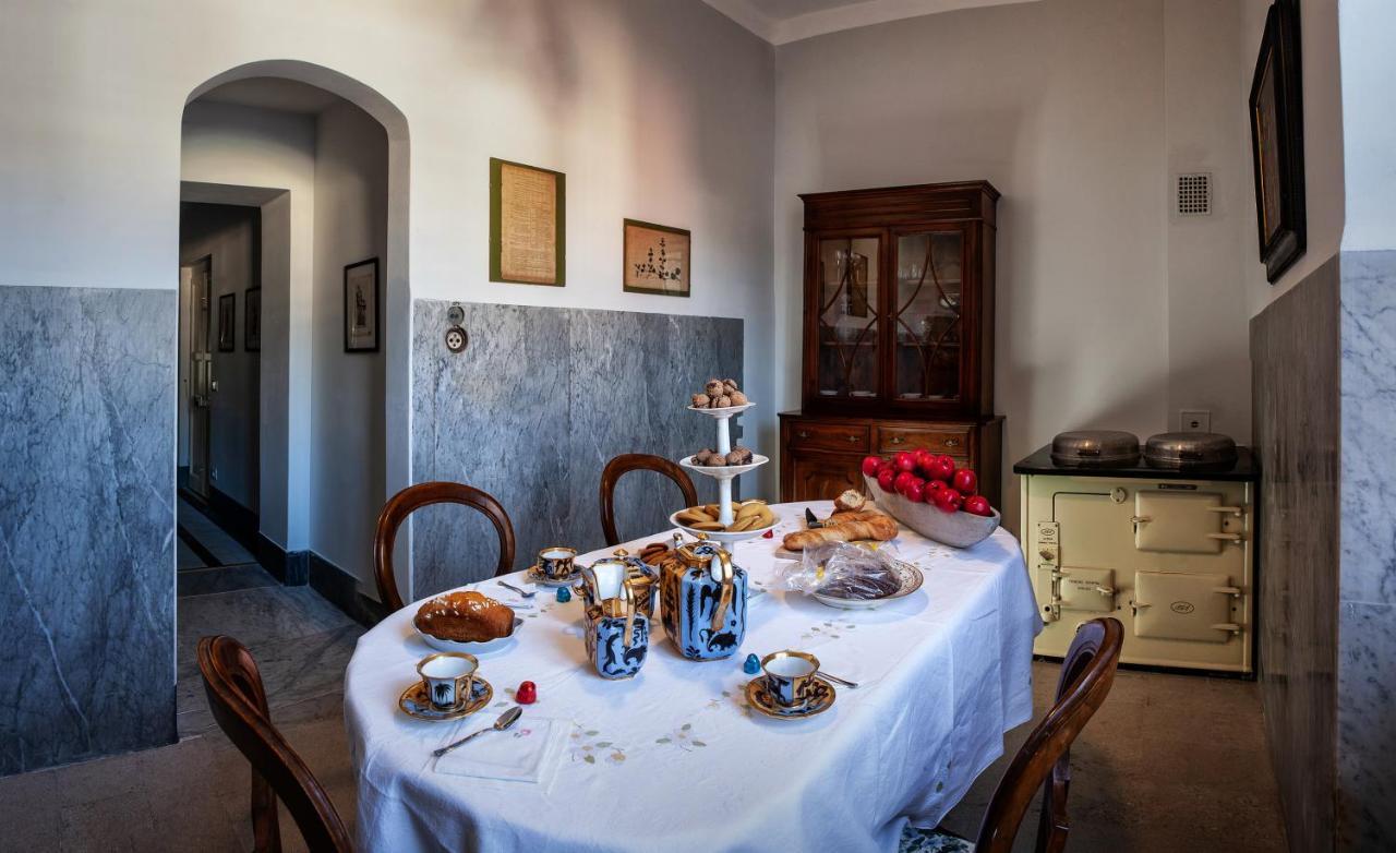 B&B "La Bottega D'Arte" Каррара Экстерьер фото